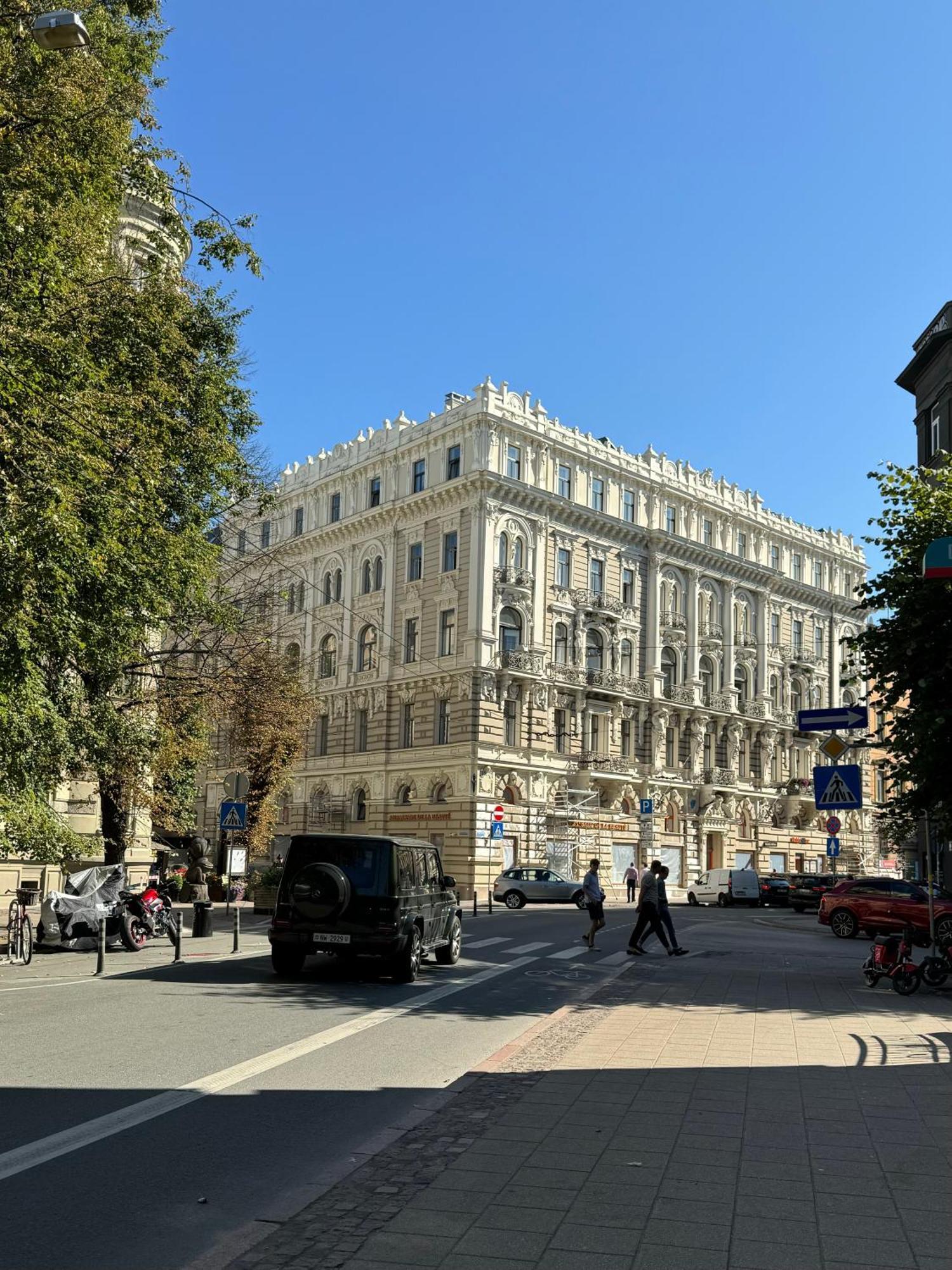Elizabetes Street Boutique Stay Рига Экстерьер фото
